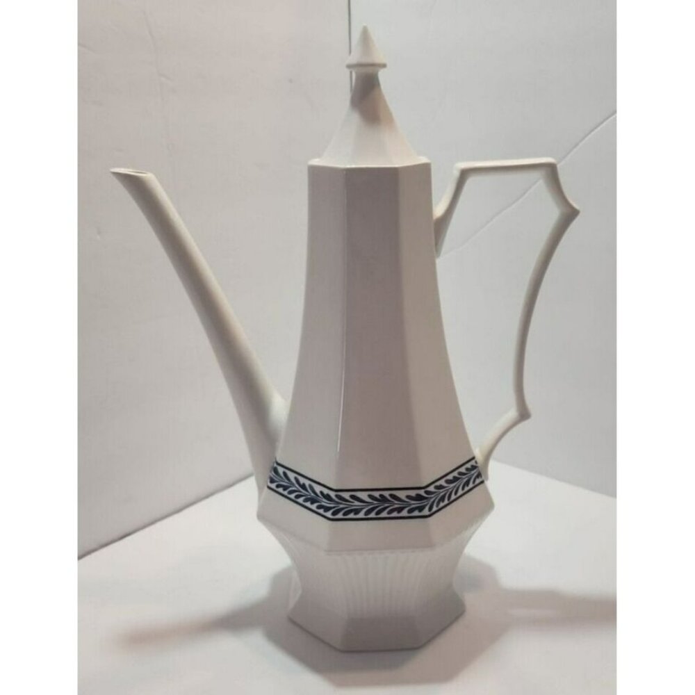 Vtg Independence Ironstone Castleton Japan Coffee Pot With Lid "Blue Tulip"